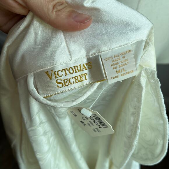 Victoria Secret Vintage Gold Label Ivory Deadstock Satin Long Belted Robe Sz M/L - Picture 11 of 11